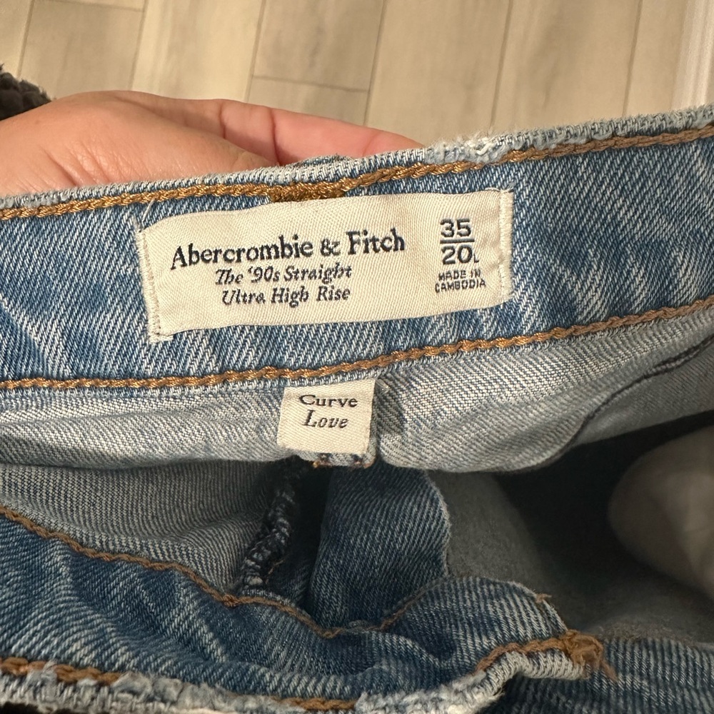 Abercrombie & Fitch Light Blue Denim - Picture 2 of 5